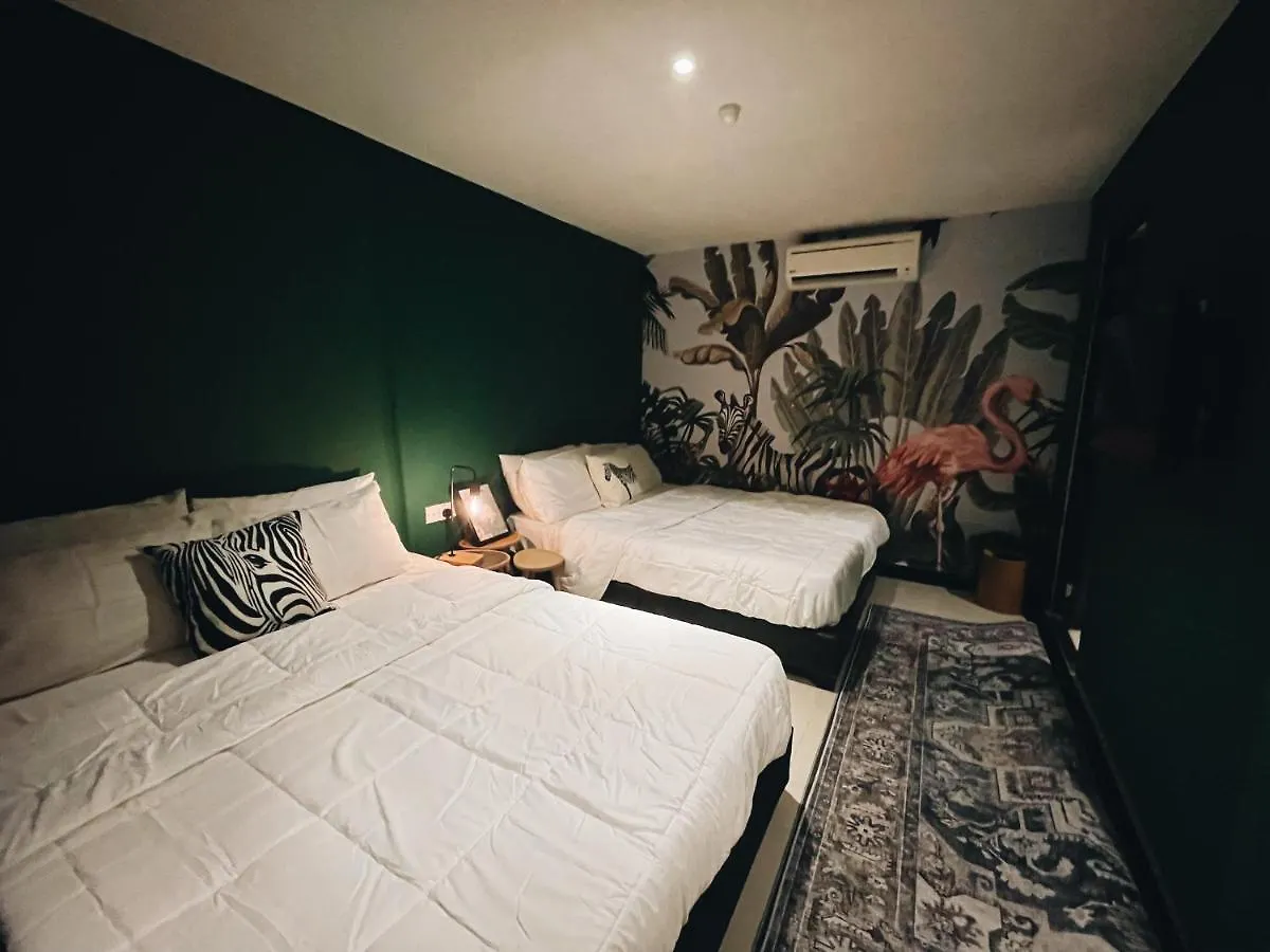 Very Hotel George Town 3*,